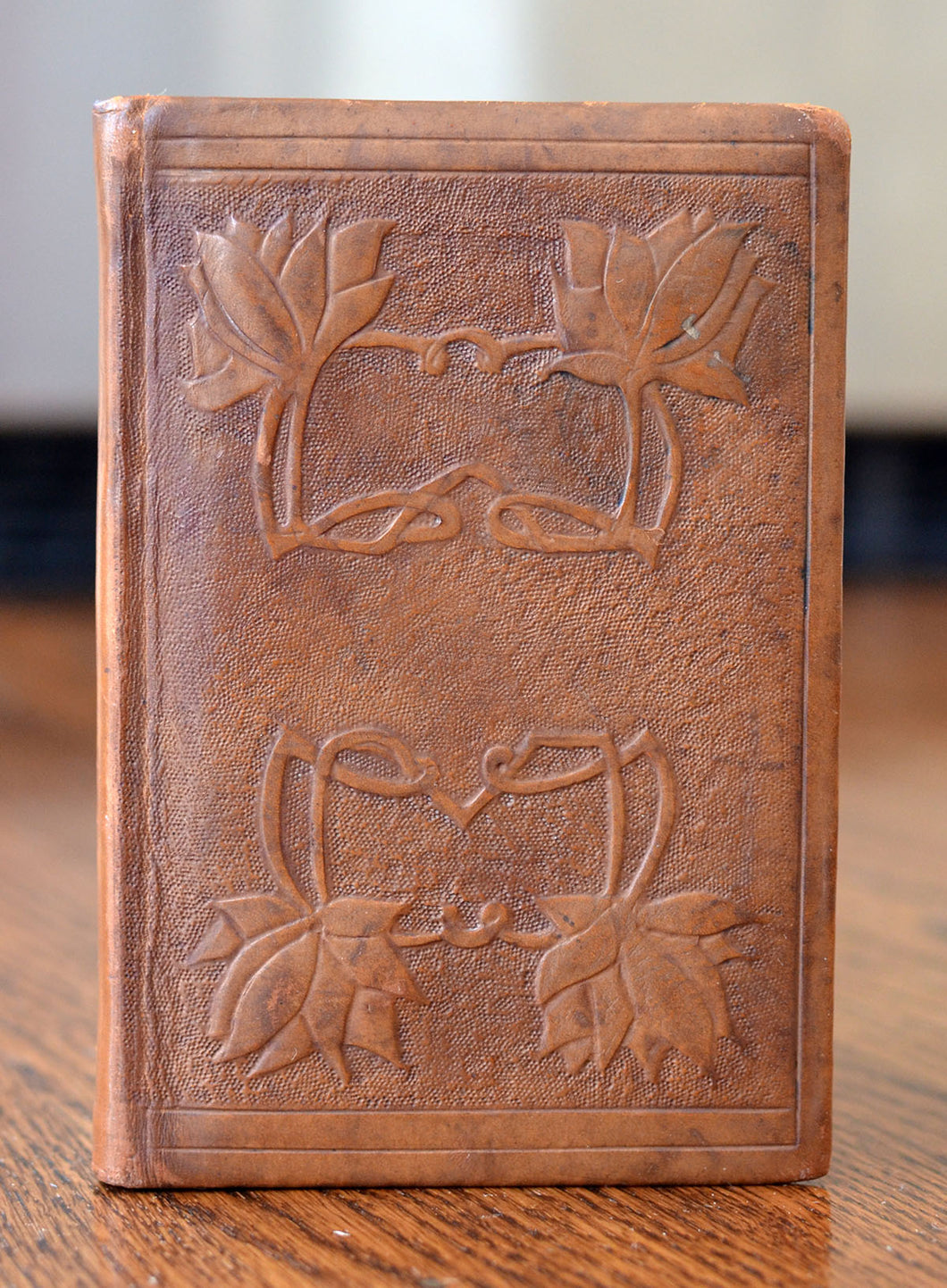 [Fine Binding | Modeled Leather] English Cradle Songs