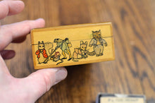 Load image into Gallery viewer, [Anna Hornby | Beatrix Potter] Box of Hand Drawn &amp; Colored Peter Rabbit Cards
