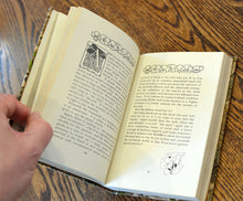 Load image into Gallery viewer, [Embroidered Binding] Philopolis, Vol. 6
