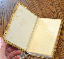 Load image into Gallery viewer, [Fine Binding | Modeled Leather] Dialstone Lane
